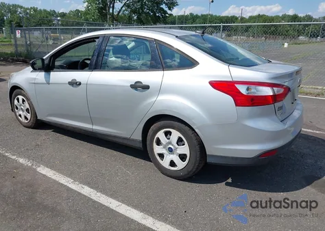 2012 Ford Focus S z USA, uszkodzony, nr VIN 1FAHP3E26CL307286